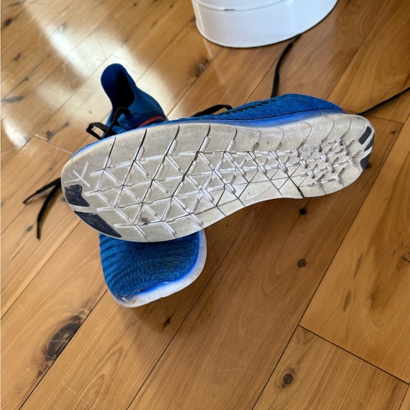 Nike Free RN Flyknit 'Racer Blue, Total Orange' 831069-405 - Youth Size 6.5 EUC - Picture 3 of 3